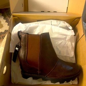 Sorel Joan of Artic Chelsea Wedge II Burro NIB
